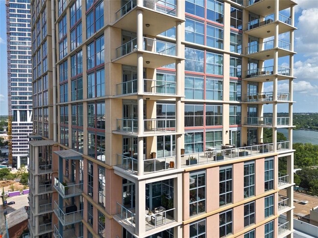 Building Photo - 98 San Jacinto Blvd