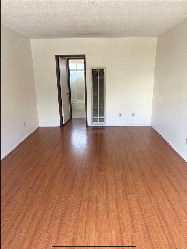 Building Photo - 2302 S Gaffey St