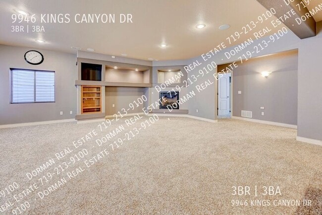 Building Photo - 9946 Kings Canyon Dr