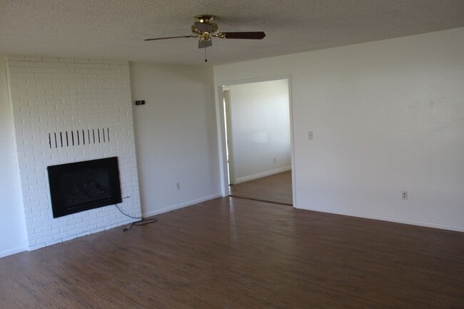Building Photo - 6520 Climax Ave