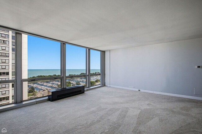 Building Photo - 330 W Diversey Pkwy