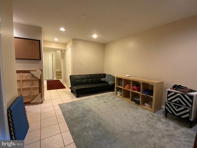 Building Photo - 1040 Trevino Ln