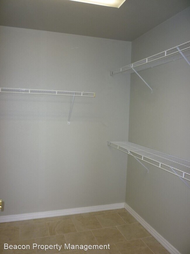 Building Photo - 4 br, 3.5 bath House - 9774 Ironstone Pl