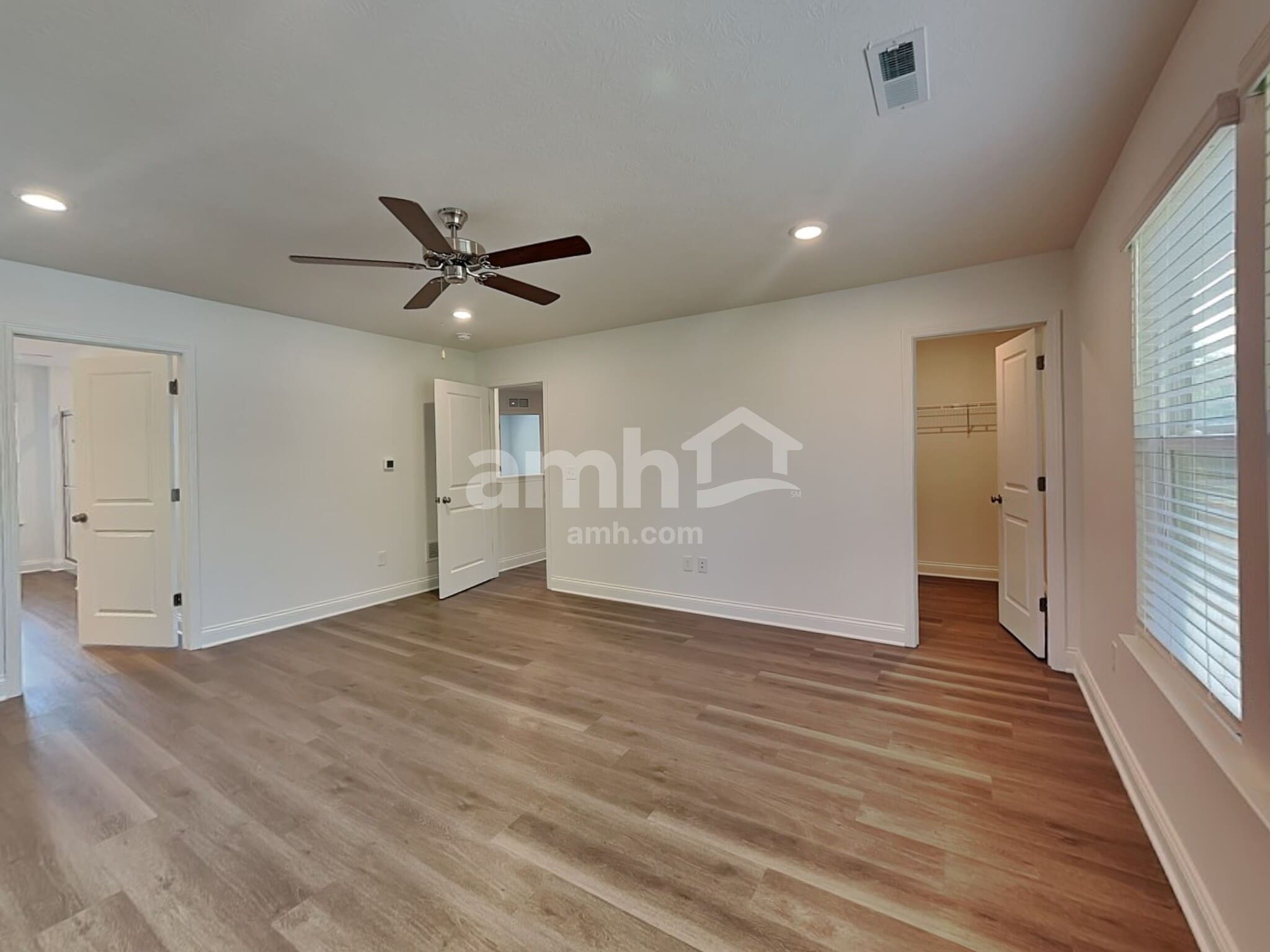 Building Photo - 319 Pne Hl Ct