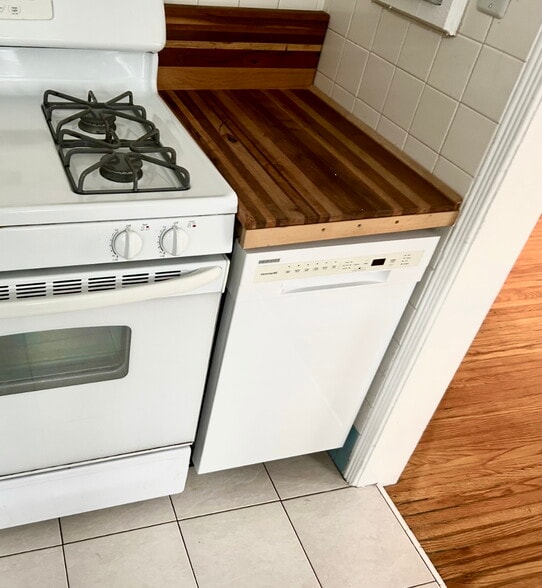 Dishwasher - 6130 Orange St