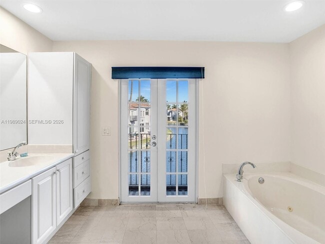 Building Photo - 20780 NE 32nd Ave