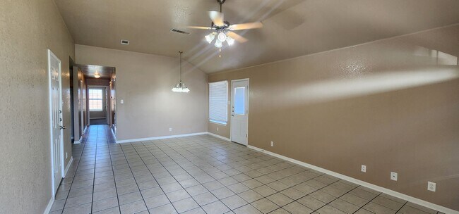 Building Photo - 3 Bedroom / 2 Bath Duplex – Clear Creek Area – Killeen, TX