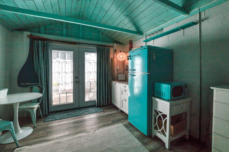 Building Photo - 1509 Miller Ave