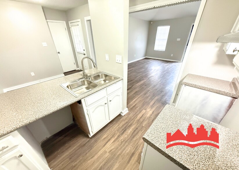 Building Photo - 3995 Schoolfield Cove