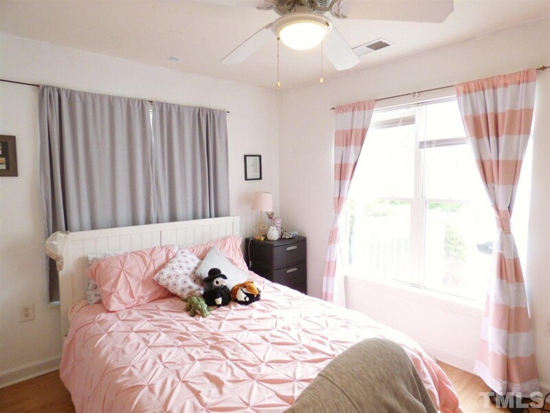 Building Photo - 929 Morreene Rd