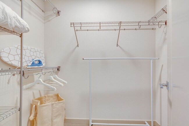 Building Photo - 2114 3rd Ave N