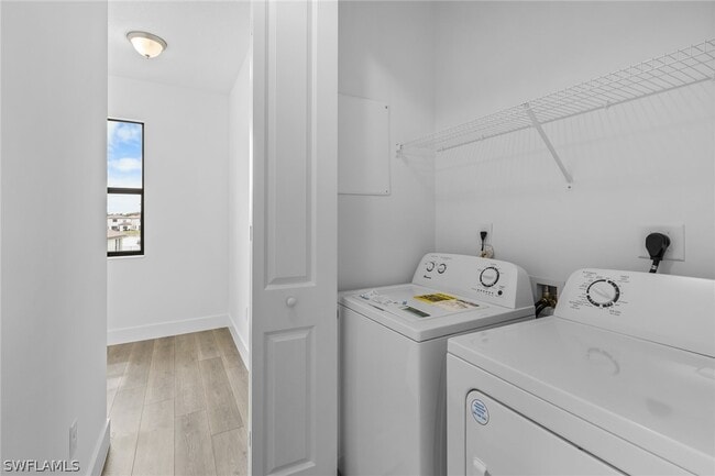 Building Photo - 5693 Cassidy Ln