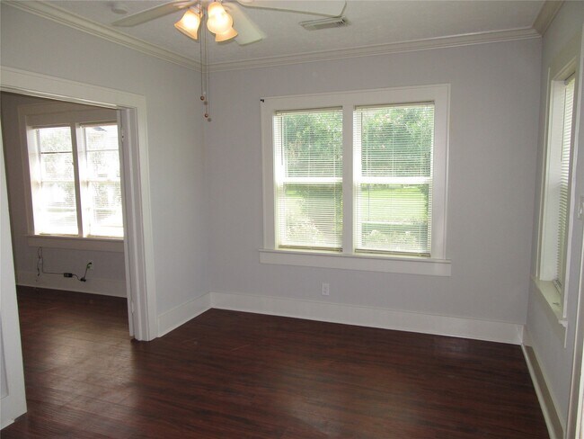 Building Photo - 2121 Market St