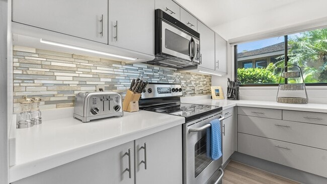 Building Photo - Renovated Two Bedroom/Two Bathroom at The Masters!