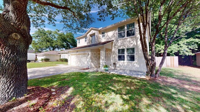 Building Photo - 1063 Collinswood Dr W