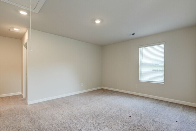 Building Photo - 123 Mainsail Wy