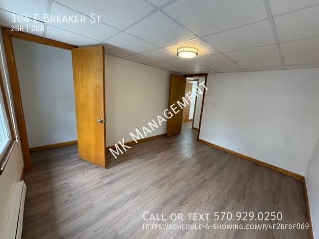Building Photo - 104 E Breaker St