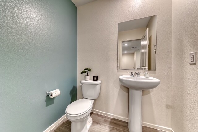 Building Photo - 1601 Dom River Dr