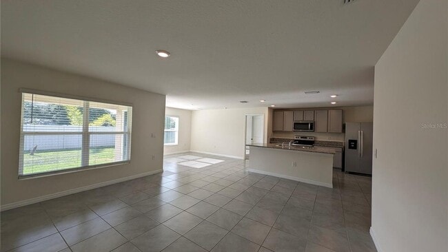 Building Photo - 8661 Triumph Cir