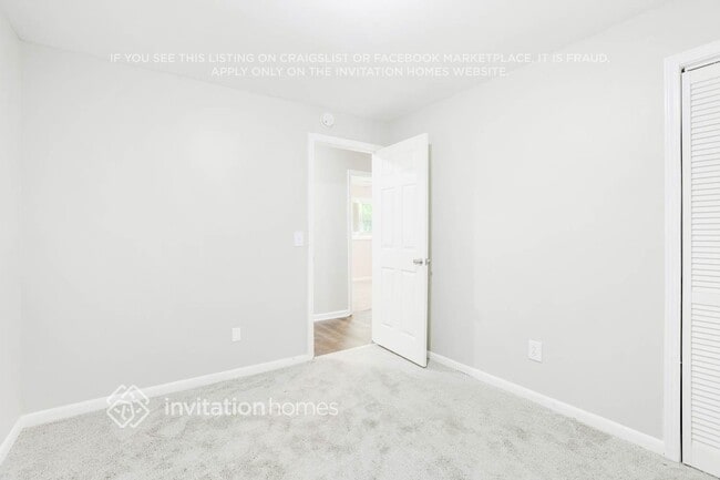 Building Photo - 3237 Tulip Dr