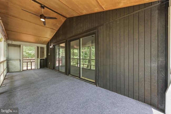 Building Photo - 371 Oak Hill Rd