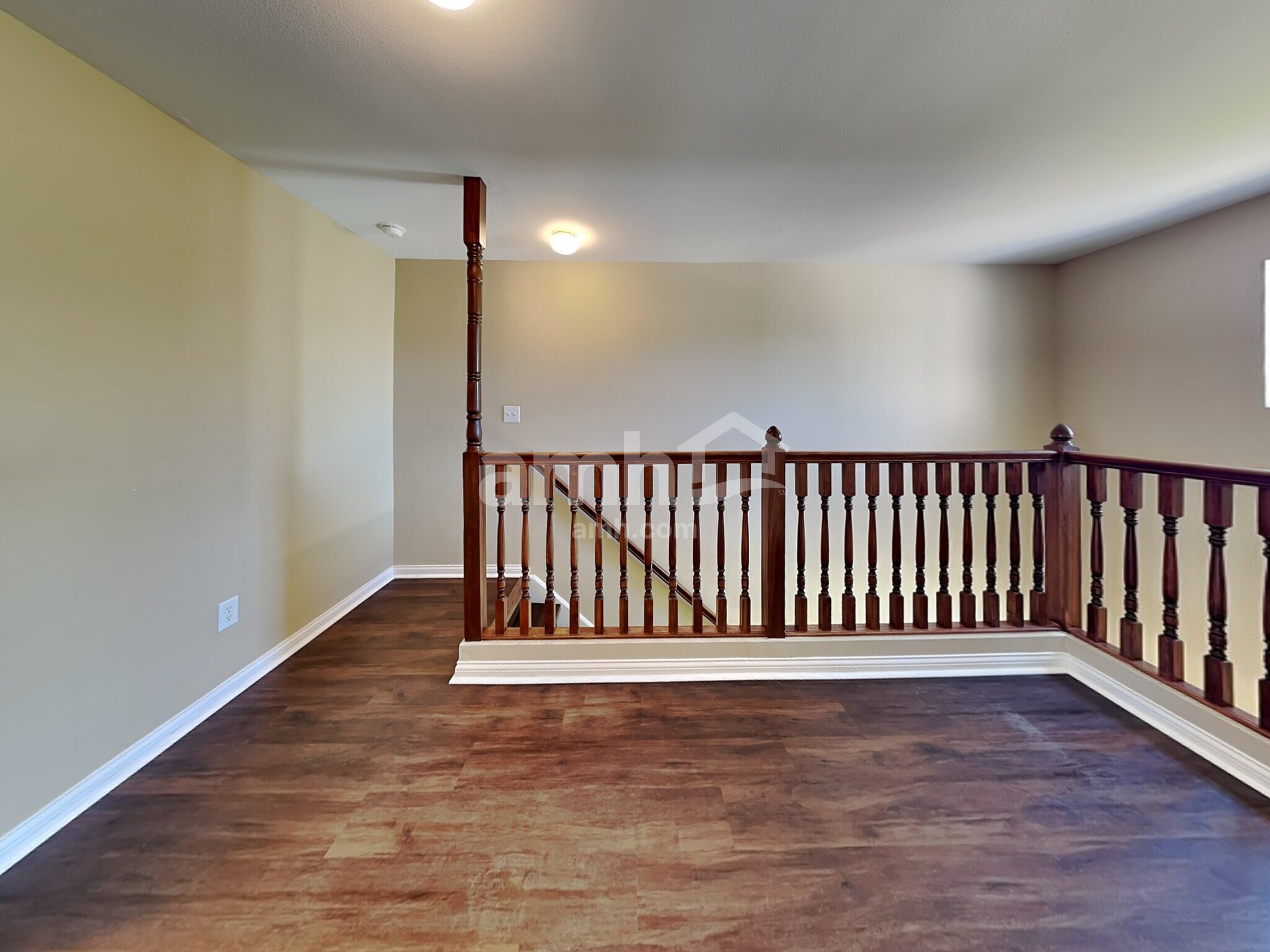 Building Photo - 977 Dorothy Dr