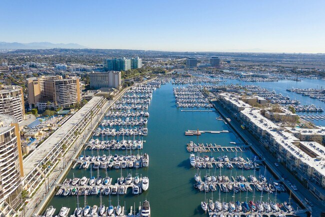 Building Photo - Warm & Inviting Venice Beach Rental Home!