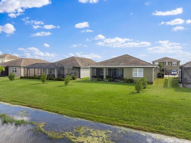 Building Photo - 12341 Arabella Dr