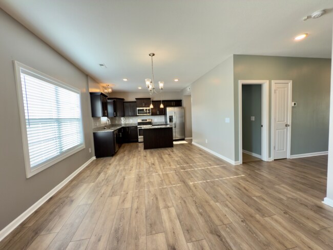 Building Photo - 1325 Millet Dr