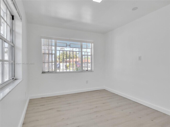 Building Photo - 7172 SW 22nd St
