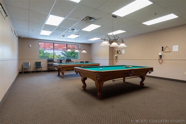 Building Photo - 820 S Hollybrook Dr