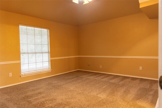 Building Photo - 22843 Powell House Ln