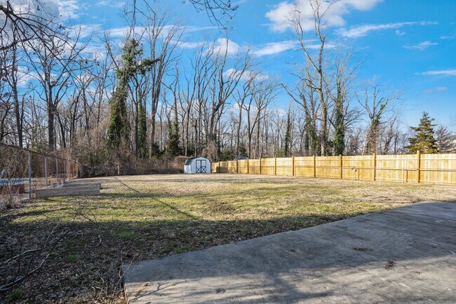 Building Photo - 7709 Ravine Dr