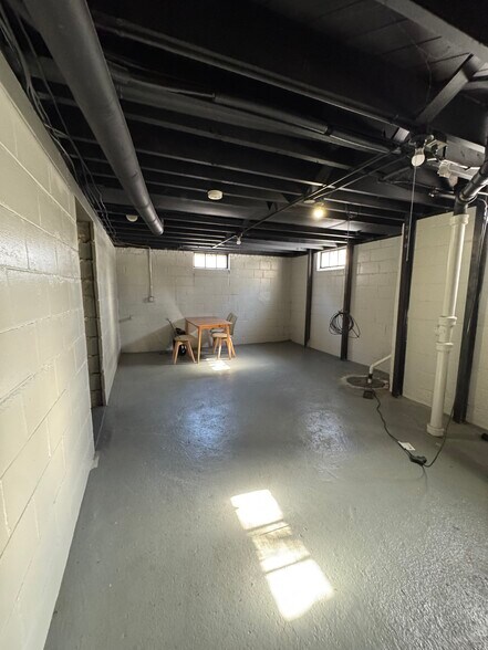 Building Photo - 3300 Adams Ave