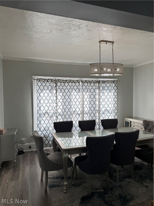 Building Photo - 1460 Elmwood Ave