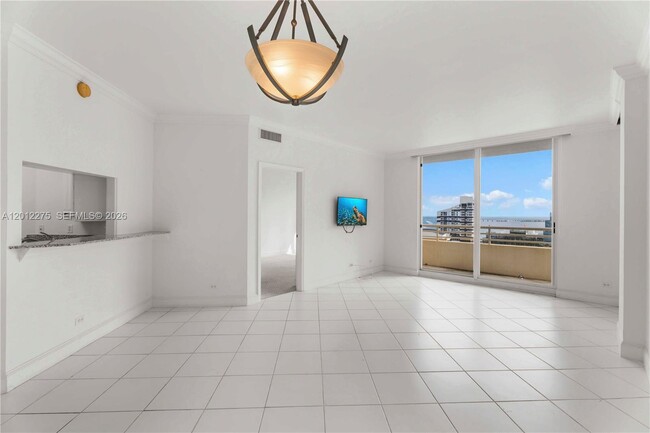 Building Photo - 888 Brickell Key Dr