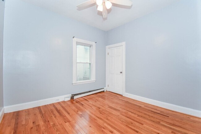 Building Photo - 86 Edwards St