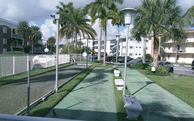 Building Photo - 460 Paradise Isle Blvd