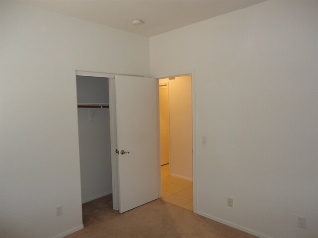 Building Photo - 2852 E Devon Ct