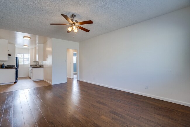 Building Photo - Apartment Building in Park Mesa Heights with Laundry On-Site and Parking