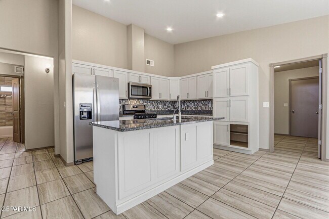 Building Photo - 14937 Tierra Isaiah Ave