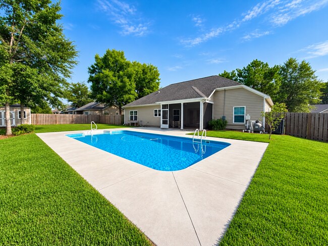 Building Photo - 212 Nandina Way