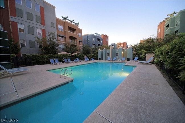 Building Photo - 68 E Serene Ave