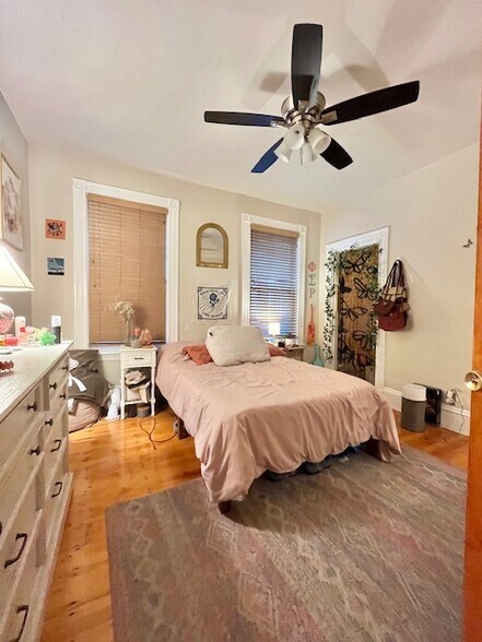 Building Photo - 5 Sachem St