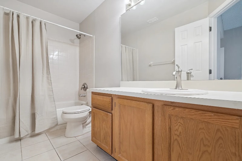 Building Photo - 682 Youngstown Pkwy