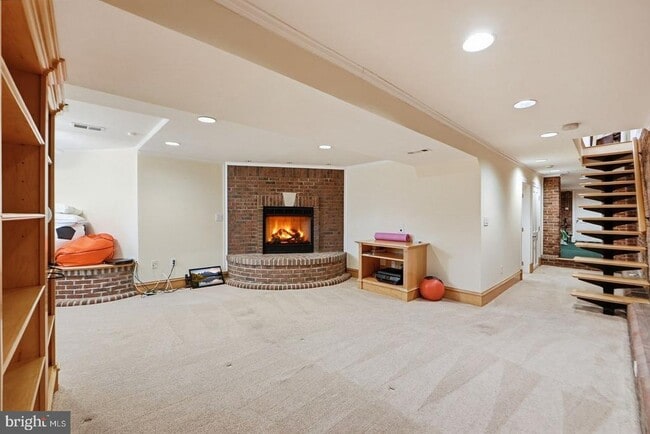 Building Photo - 949 S St NW