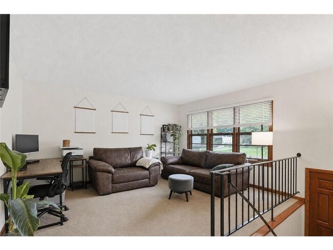 Building Photo - 3308 Roosevelt Ct NE