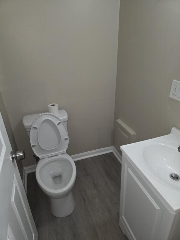 Building Photo - 6832 S Clyde Ave