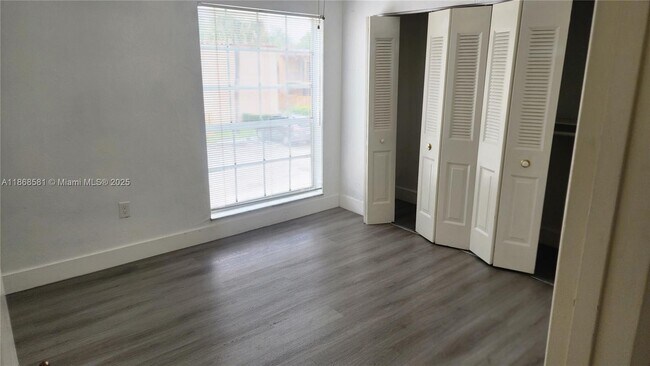 Building Photo - 7231 Miami Lakes Dr