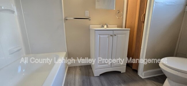 Building Photo - 1301 Washington St